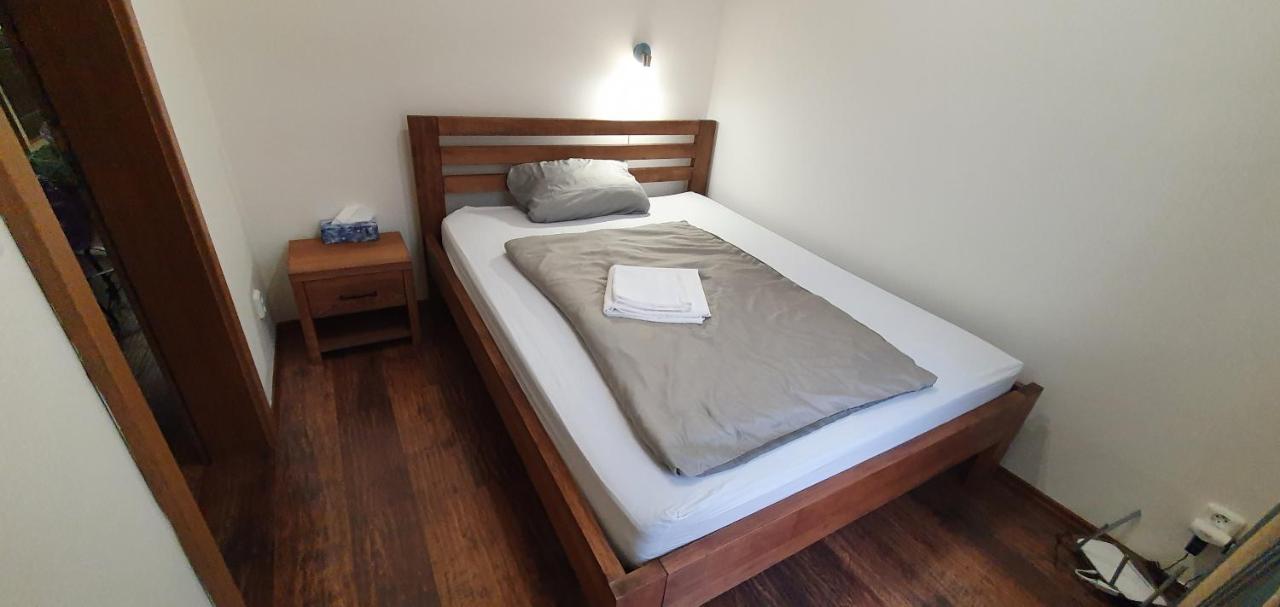 Apartman 63M2 S Balkonem V Lazenskem Centru Karlovy Vary Bagian luar foto